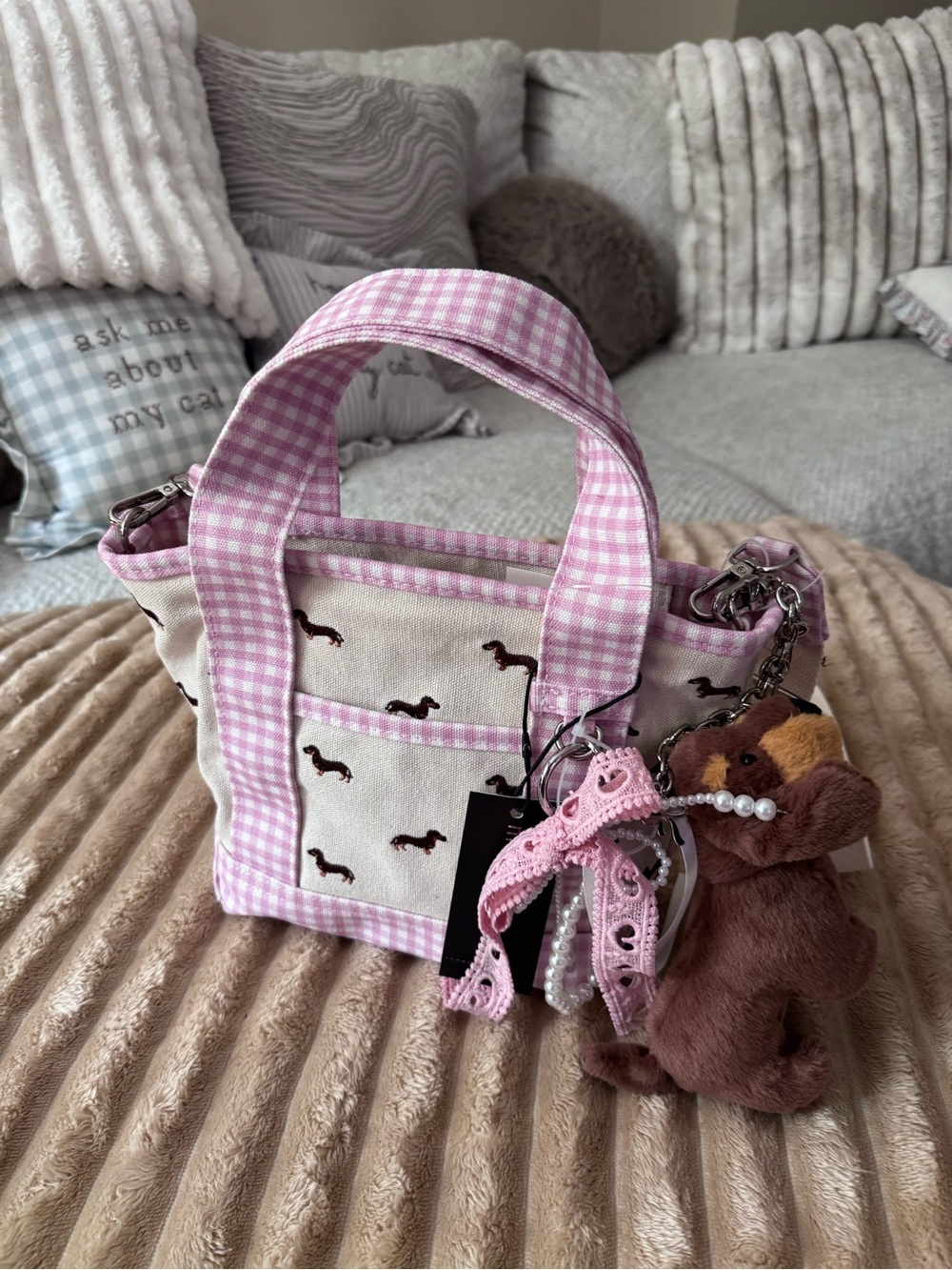 Madden Girl Pink Gingham Tote with Dachshund Embroidery (Missing items)